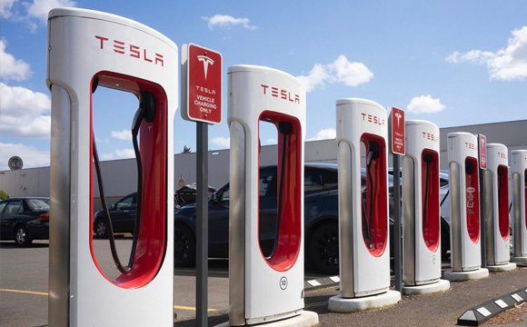Három új Tesla töltő Magyarországon! Plusz egy a ráadás…